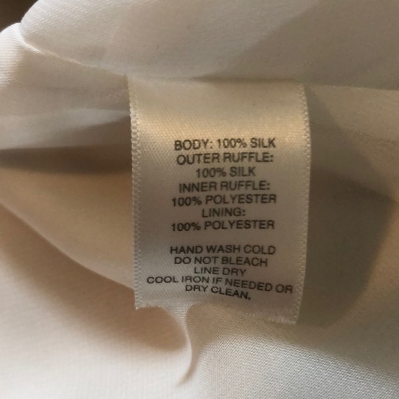 White House/Black Market - 100% Silk Blouse - Picture 3 of 8